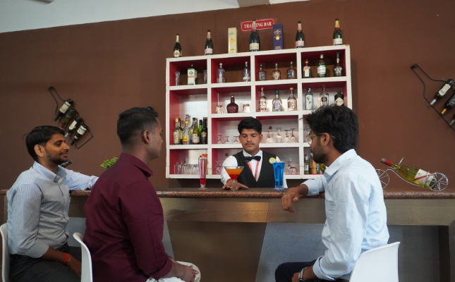 Food & Beverage Service Lab